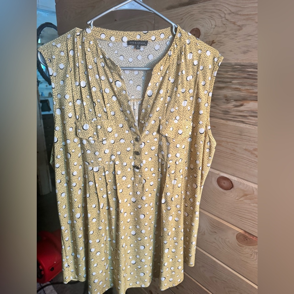 Chico's Gold and Cream Pleated Blouse with Mandarin Collar